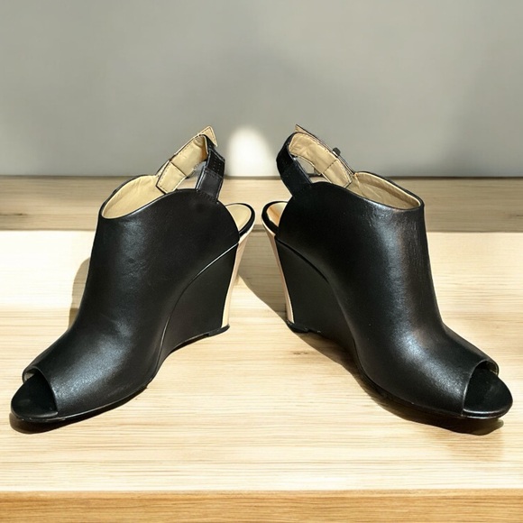 Ann Taylor wedge, size 7.5 - Picture 3 of 9